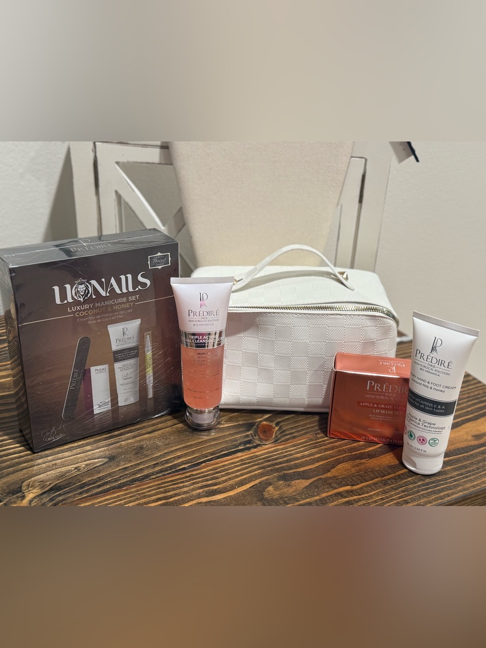 Prédiré Gift Set with White Travel Case